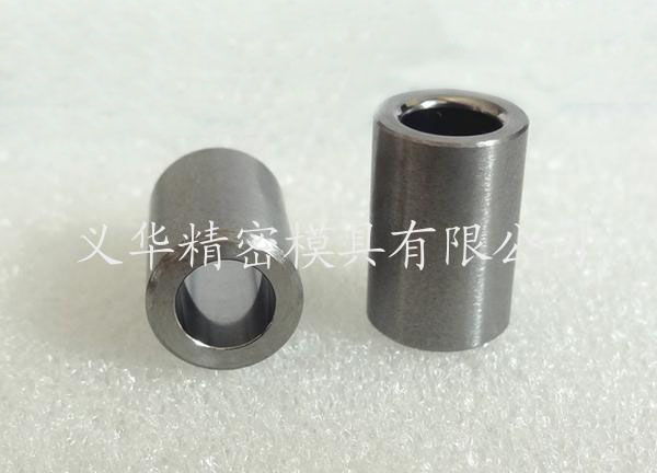 产品名称：钨钢固定钻套
产品型号：钨钢固定钻套
产品规格：钨钢固定钻套